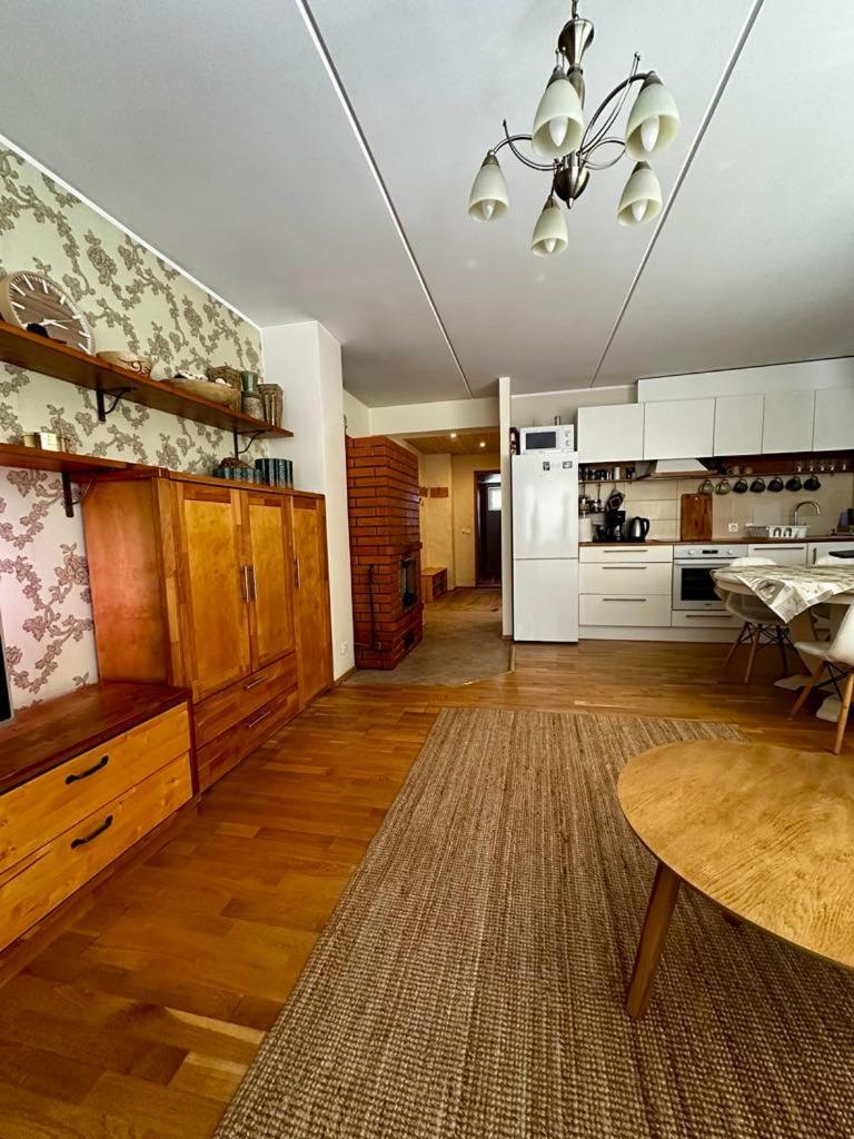 Tolli Apartment Kuressaare Exteriör bild
