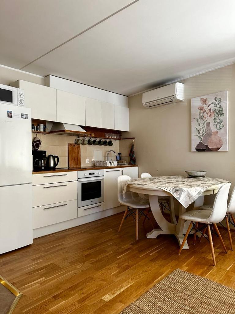 Tolli Apartment Kuressaare Exteriör bild